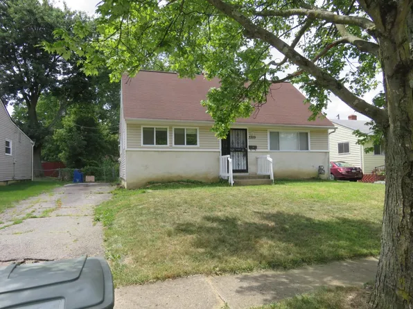 3359 Roswell Dr, Columbus, OH 43227