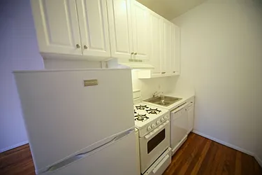 Rented by Metropolitan Realty