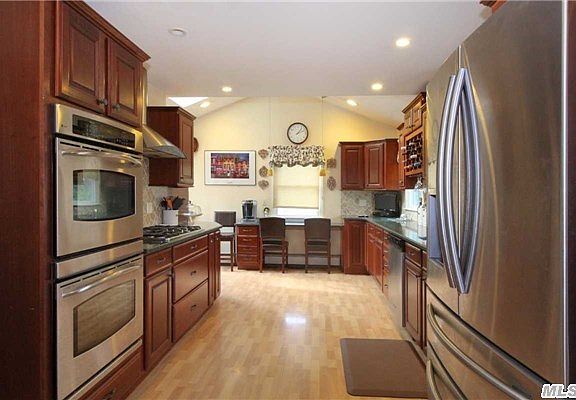 2nd image of 28 South Ln