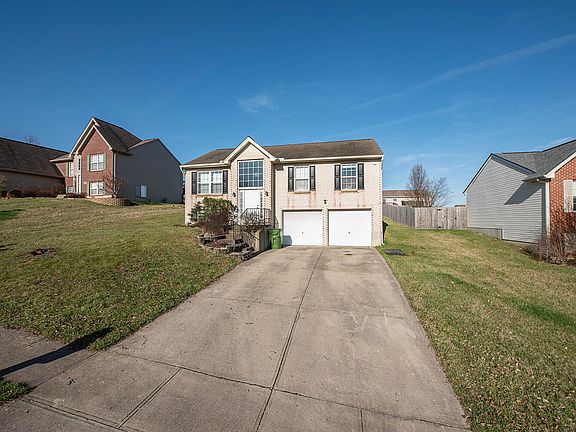 2nd image of 2829 Lauren Meadows Dr