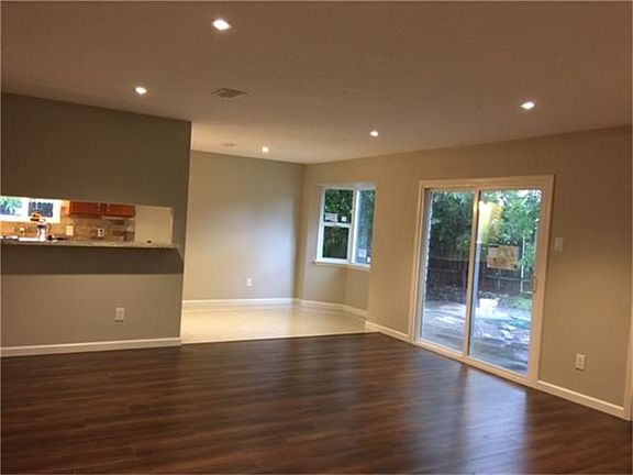 2nd image of 10227 Huntington Wood Dr
