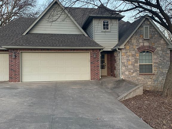 Full Brick/stone 3 car gar.