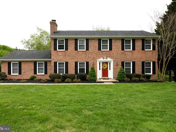 305 Rolling Knoll Dr, Bel Air, MD 21014