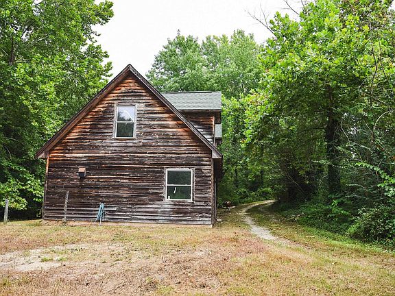 4th image of 376 Lost Creek Rd