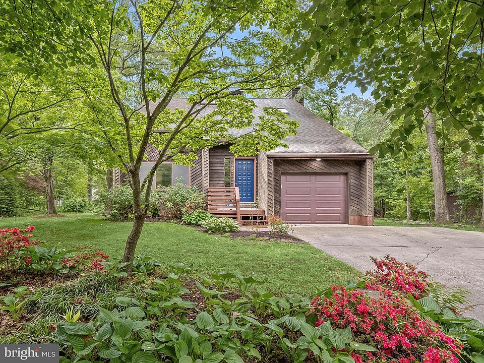 1st image of 285 Michener Ct E