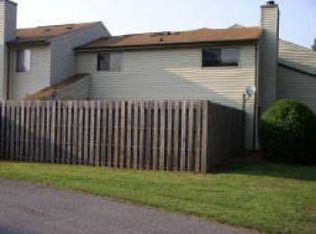 1004 Country Ct, Lawrenceville, GA 30044