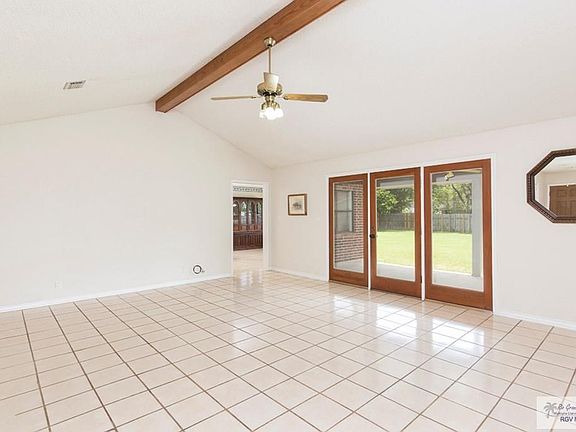 3rd image of 1333 Pepper Tree Cir