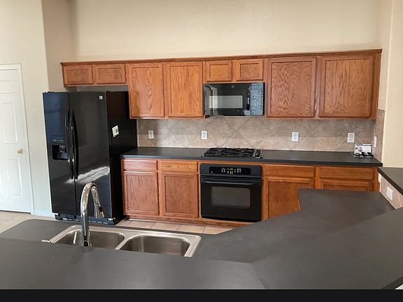 4th image of 19435 Wildwood Dale Ln