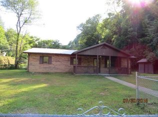 49 Saint Thomas Dr, Hazard, KY 41701
