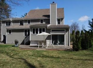 15 Chatfield Cir, Westford, MA 01886