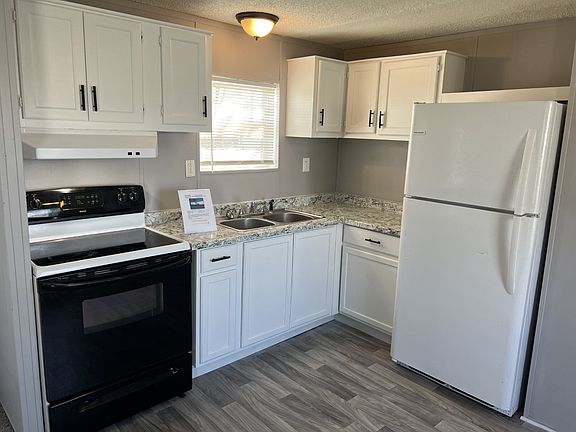 5th image of 549 W Elm Ave #175