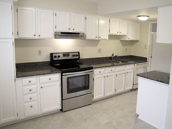 3rd image of 10332 Granite Creek Ln