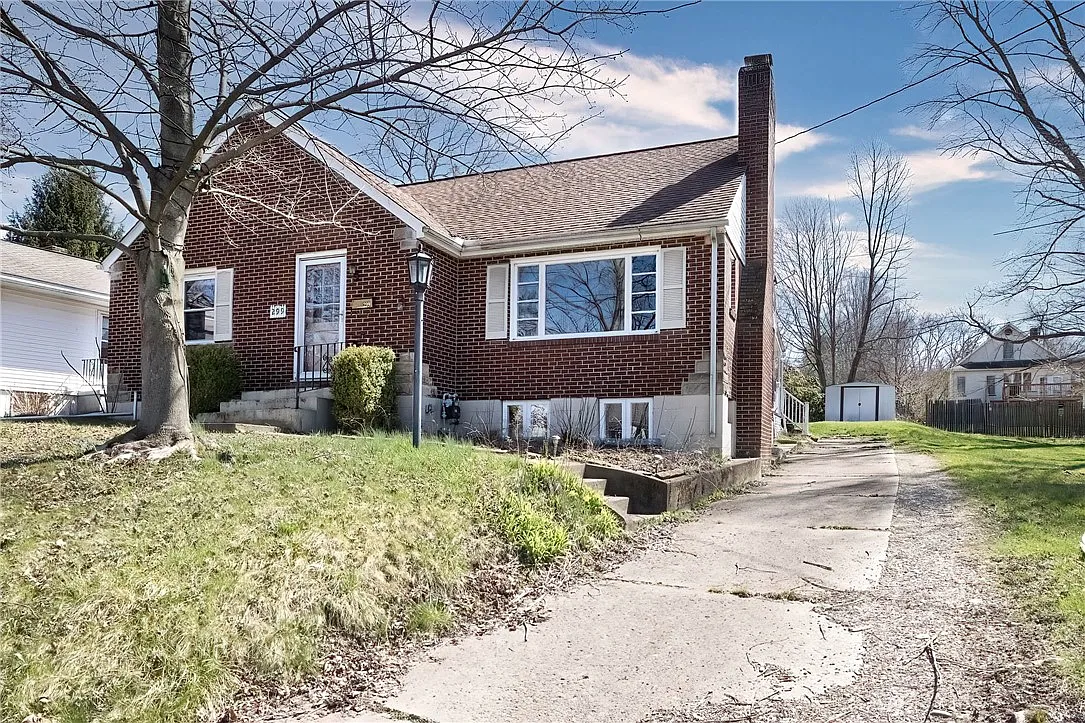 299 Meadow St photo 1