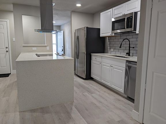 2nd image of 5208 Gates Dr
