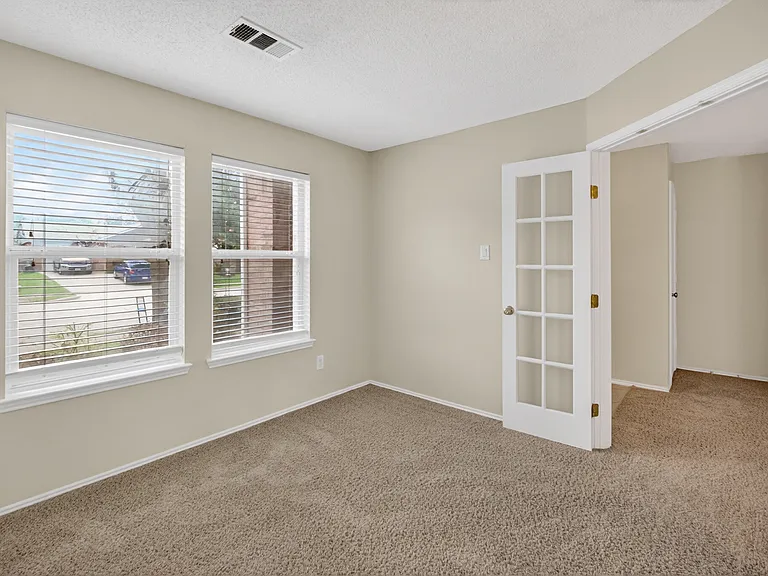 4022 Cedar Elm Ln — Photo 9