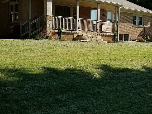 3rd image of 1410 Seminole Dr