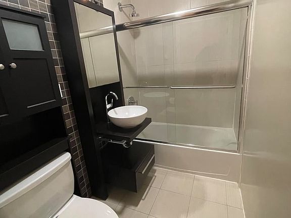 4th image of 25-87 37th St #2BB