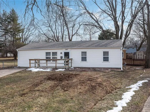 15417 White Ave, Grandview, MO 64030