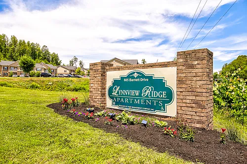 Lynnview Ridge Photo 1