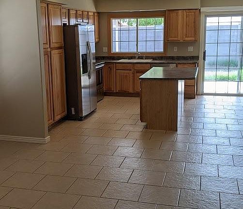 4th image of 2710 E Aster Dr