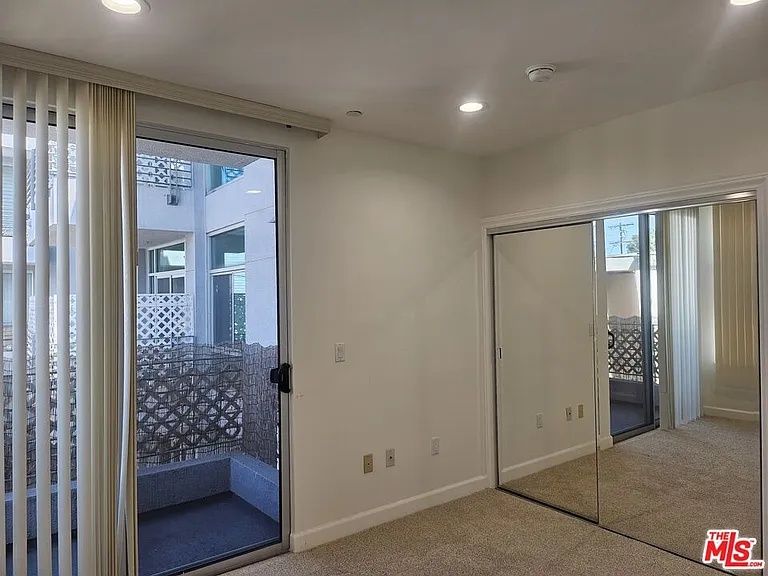 332 S Oxford Ave #201 — Photo 18