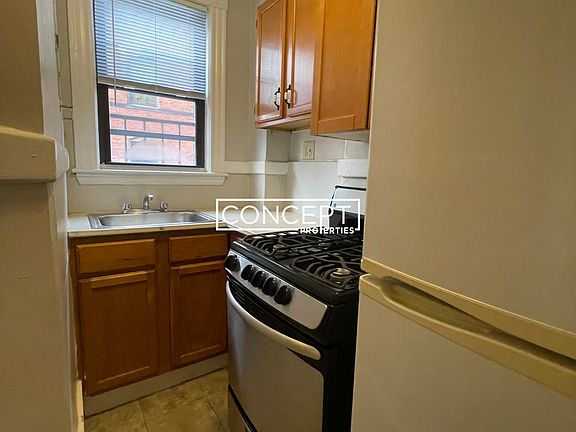 4th image of 48 John F Kennedy St #9DC