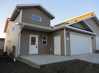 310 Mario Ct SE, Mandan, ND 58554