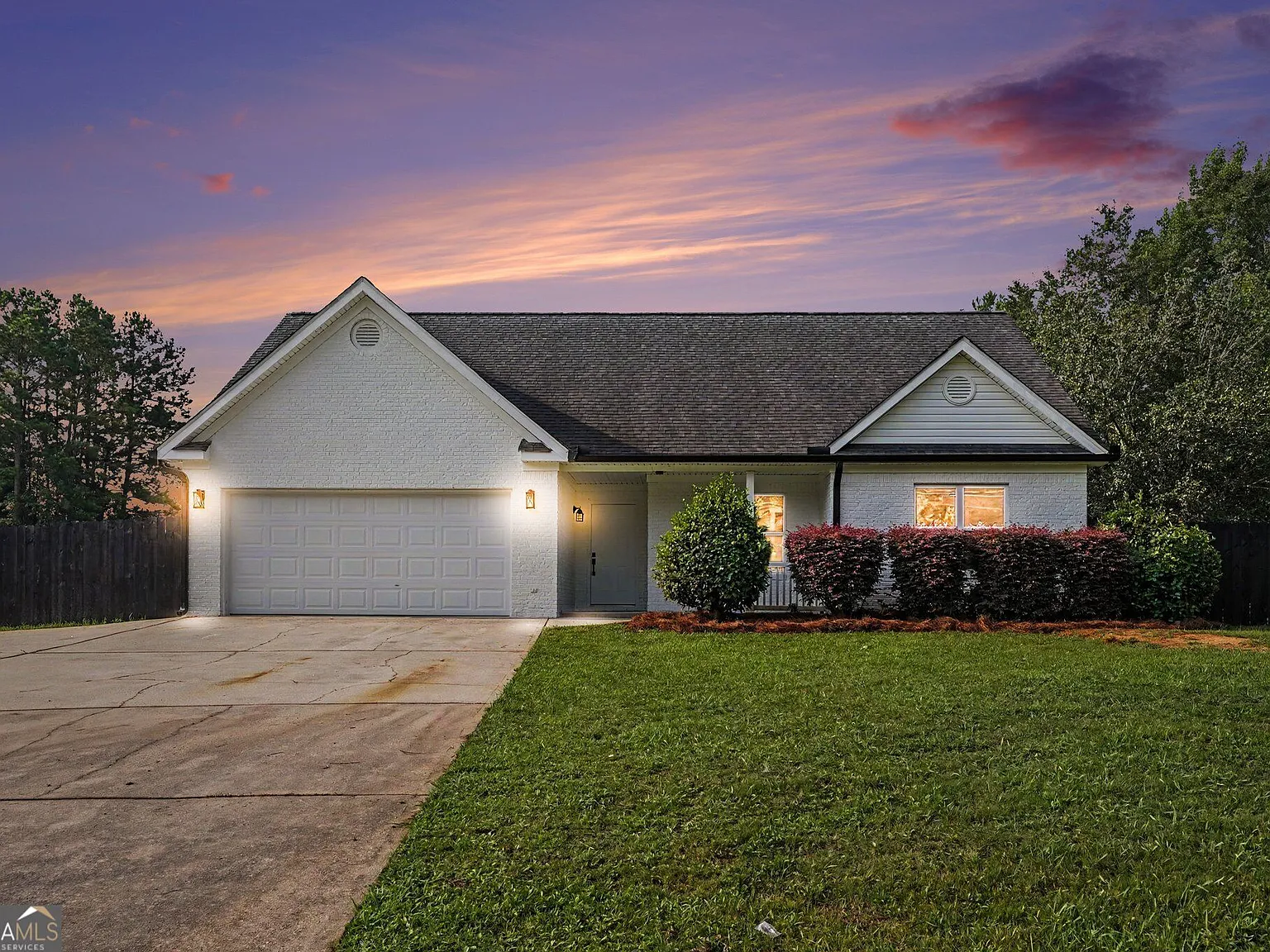 3 bed, 2.0 bath, 1821 sqft, $1,950 — Photo 1