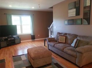 364 Grattan St, Chicopee, MA 01020