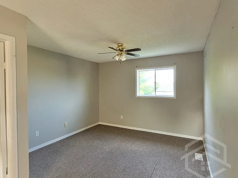 6 Magnolia Dr — Photo 5