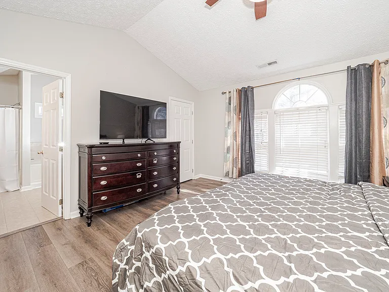 837 Woodgrove St — Photo 14