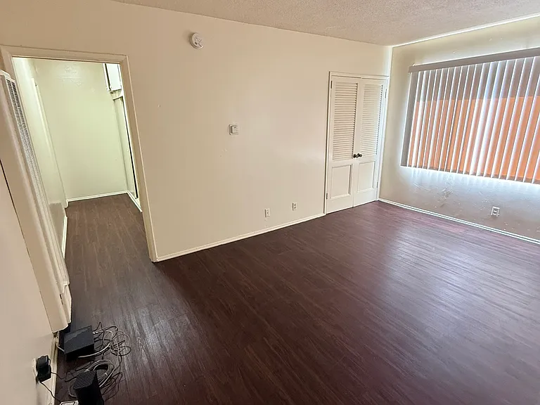 3920 W 113th St #5 — Photo 16