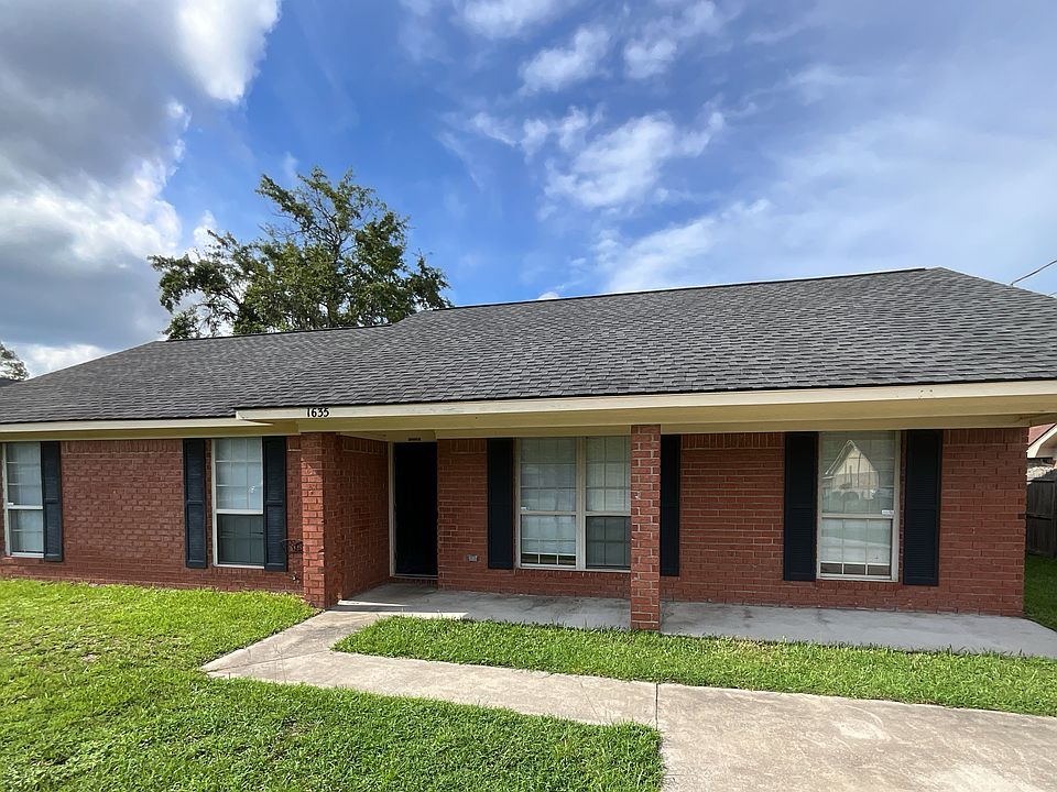 Front Yard_Exterior_1_08122026