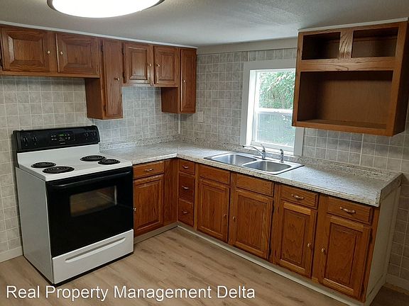4th image of 1210 W Vine Ave