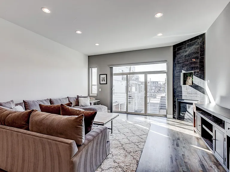 2103 W 32nd Ave #8 — Photo 13