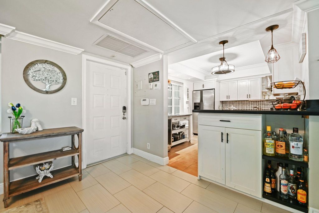 800 Cypress Boulevard #103, photo 5