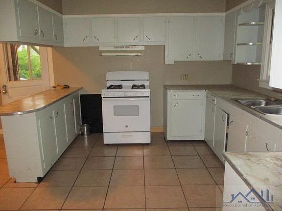 5th image of 287 Stovall St #1
