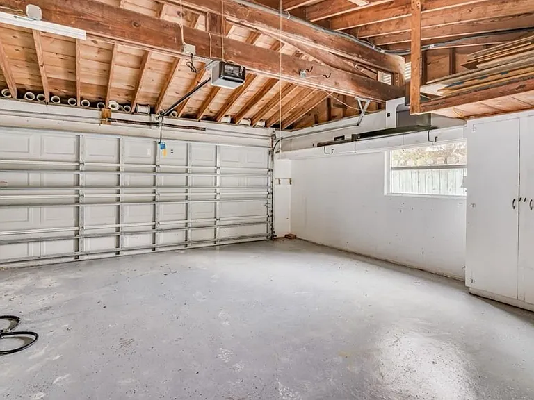 1817 Santa Barbara Dr — Photo 22