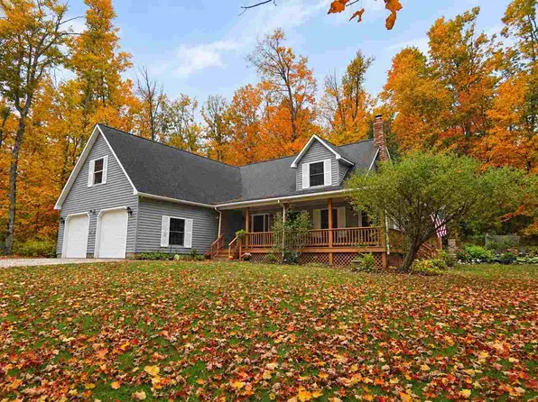 1850 Abbey Rd, Petoskey, MI 49770