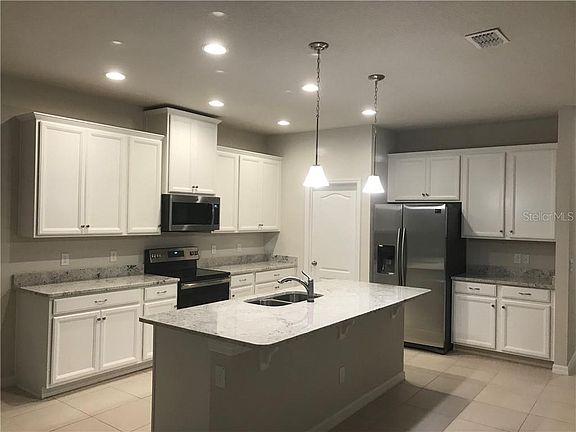 4th image of 29 Mayo Ct
