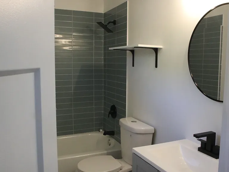 2109 Stansbury St — Photo 2