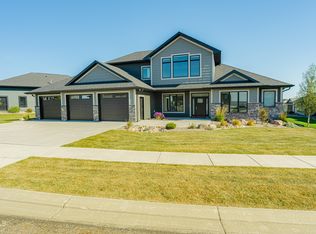 5817 Crested Butte Rd, Bismarck, ND 58503