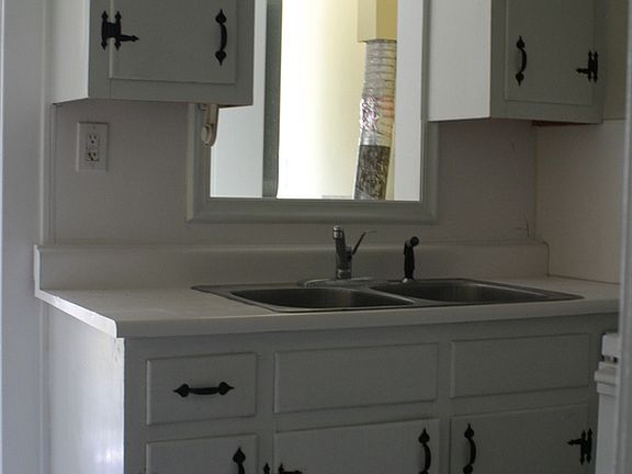 5th image of 721 Camden Ave APT 1