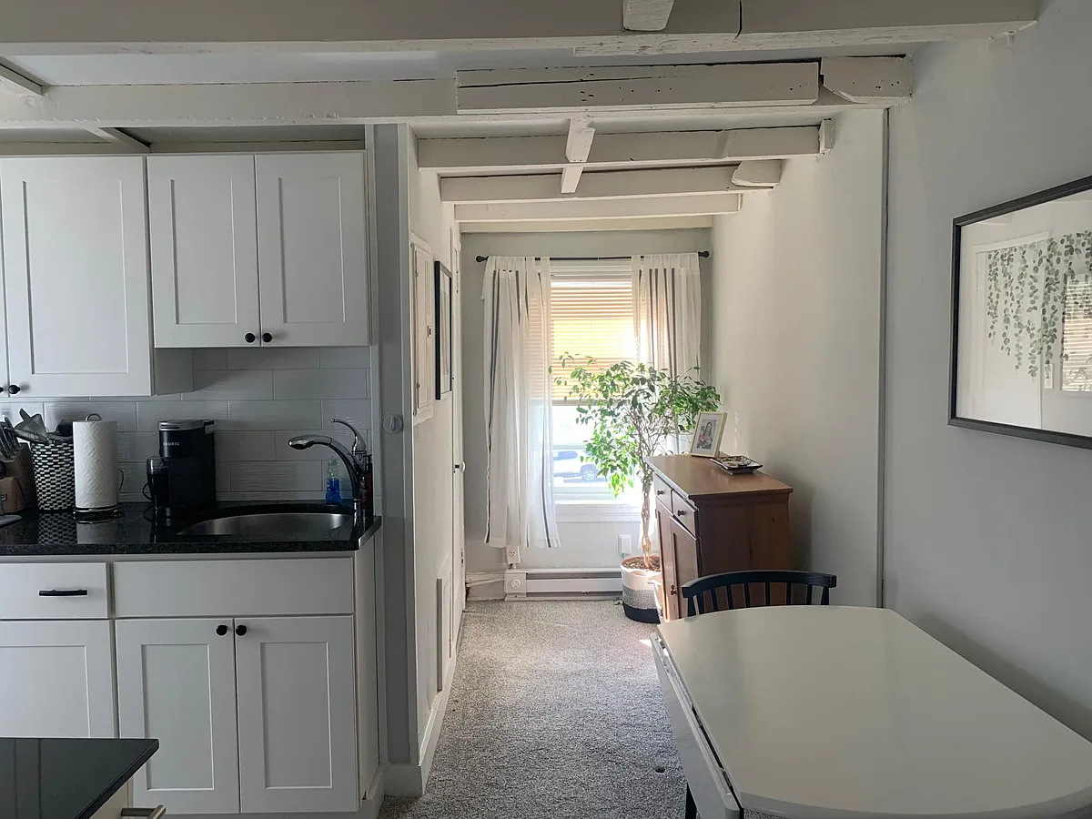 Building Photo - 556 N 17th St #3