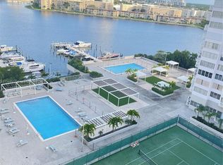 18071 Biscayne Blvd APT 803, North Miami Beach, FL 33160