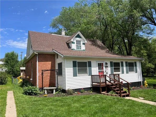 1139 Laramie St, Atchison, KS 66002