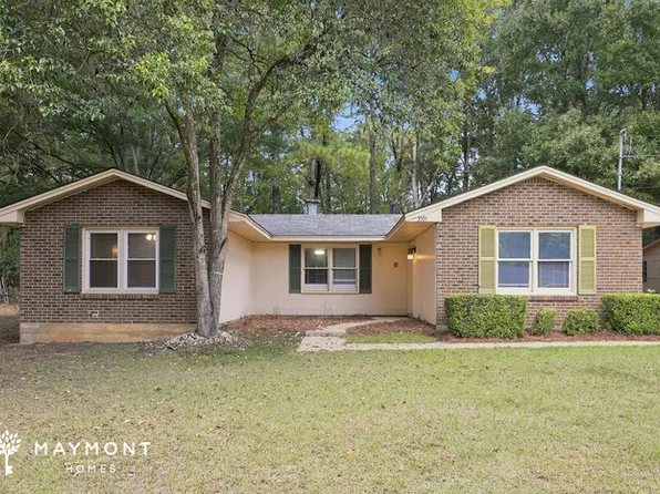 3591 Robert E Lee Dr, Millbrook, AL 36054