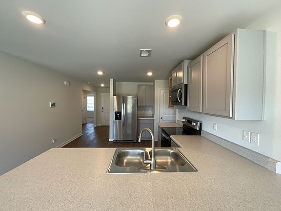 5th image of 1799 Fox Trace Cir
