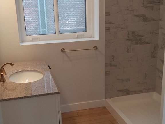 2nd image of 630 N Park Ave #C