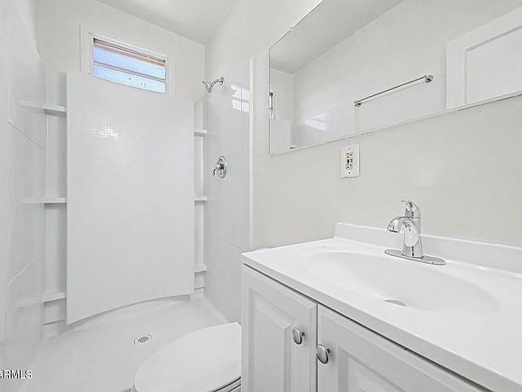 2nd image of 10026 N 14TH Street
